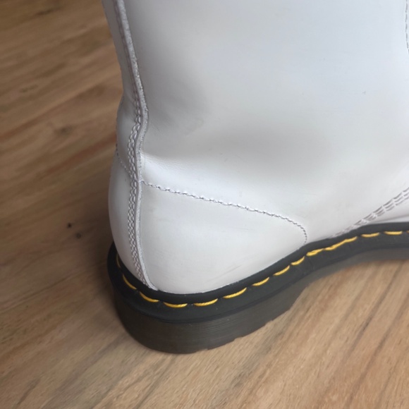 Dr. Martens 1460 Smooth white leather lace up combat boots, US 9 L 8M 41 UK - Picture 7 of 16